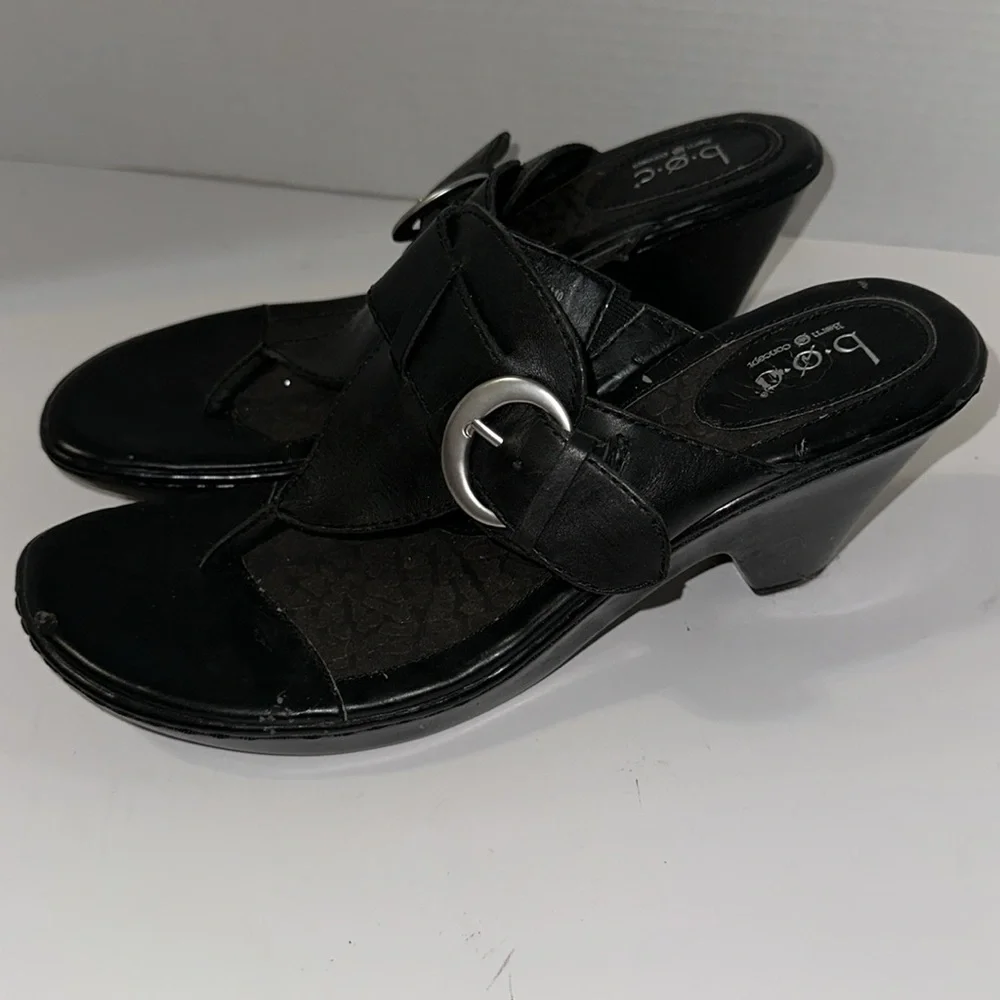 bõøc b.o.c Born Concepts Women’s leather flower flip flops sandals